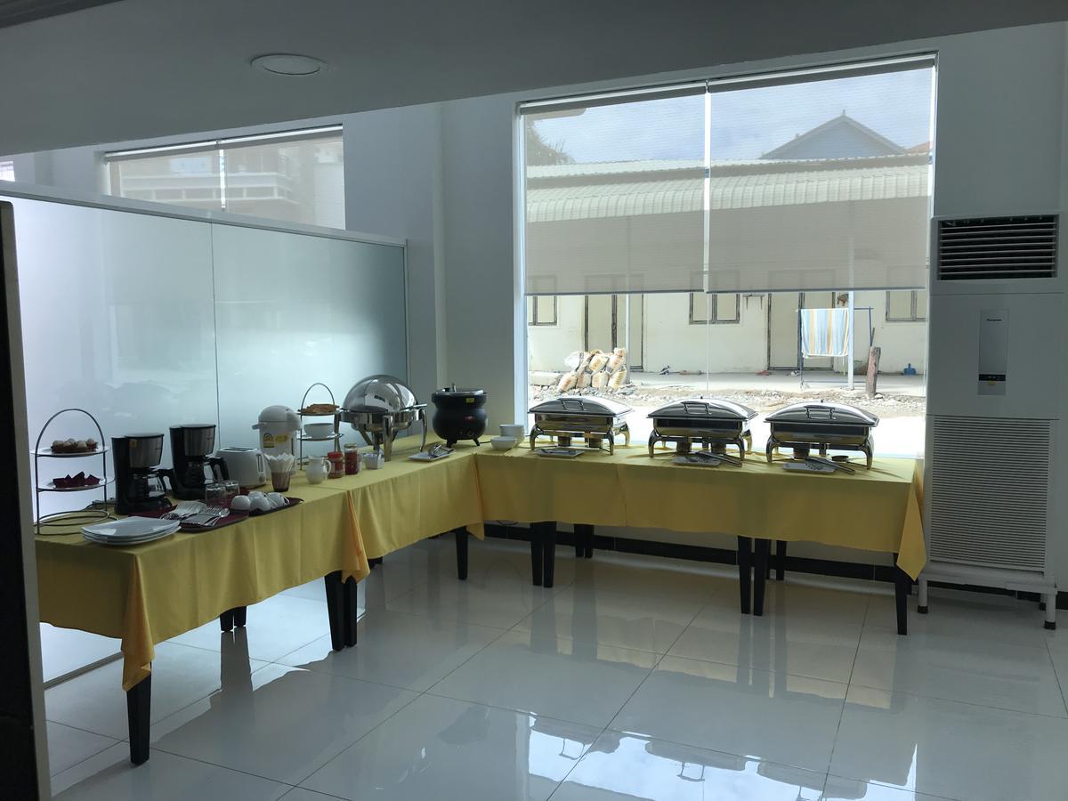 Apple Hotel Two - Near Phnom Penh Airport Exterior foto