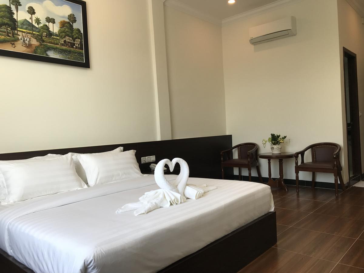 Apple Hotel Two - Near Phnom Penh Airport Exterior foto