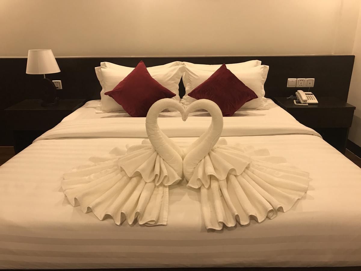 Apple Hotel Two - Near Phnom Penh Airport Exterior foto